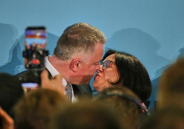 Bild vergr&ouml;&szlig;ern: Vorläufiges Endergebnis: CDU gewinnt Wahl in Rheinland-Pfalz klar