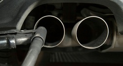 Kein früheres Verbrenner-Aus für BMW und Mercedes: Klimaklagen scheitern am BGH