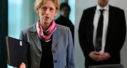 Familienministerin weist Kritik an Umbau von Demokratieprogramm zurück