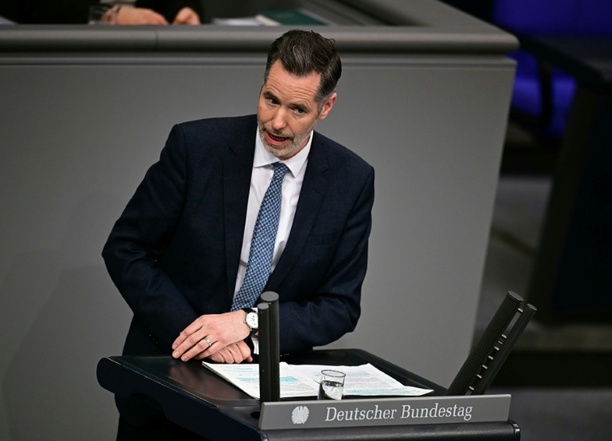 Bild vergr&ouml;&szlig;ern: FDP-Vorstand tritt geschlossen zurück - Dürr will erneut als Chef antreten