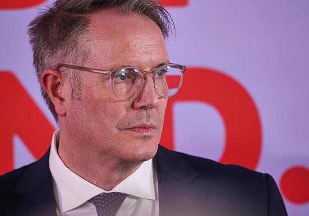 Bild vergr&ouml;&szlig;ern: Schweitzer will SPD in Koalitionsverhandlungen mit CDU führen