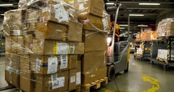 Zwei Festnahmen wegen großangelegten Betrugs mit Onlineretouren