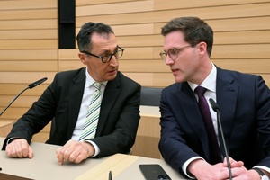 Grüne und CDU führen nach Landtagswahl in Baden-Württemberg Sondierungsgespräche