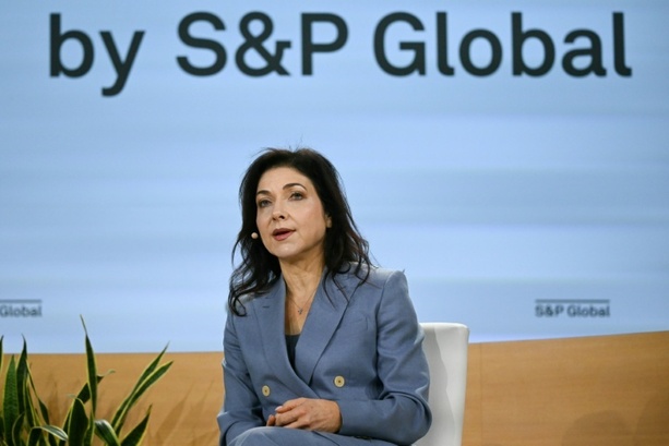 Bild vergr&ouml;&szlig;ern: Reiche: Bei längerem Iran-Krieg könnte Treibstoff knapp werden