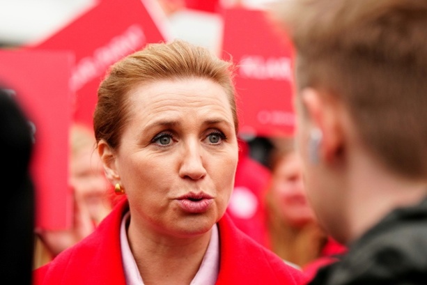 Bild vergr&ouml;&szlig;ern: Dänemark: Frederiksens linkes Bündnis gewinnt Parlamentswahl - Mehrheit verfehlt