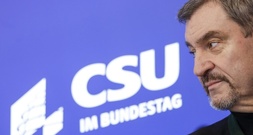 Söder gegen Abschaffung von kostenloser Krankenversicherung für Ehepartner