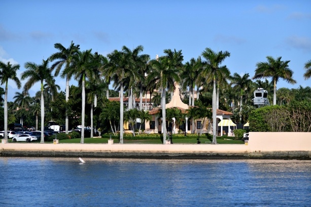 Bild vergr&ouml;&szlig;ern: US-Demokraten gewinnen in Wahlbezirk mit Trumps Residenz Mar-a-Lago