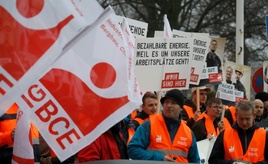 Höhere Entgelte ab 2027: Tarifeinigung in der Chemie- und Pharmaindustrie erzielt