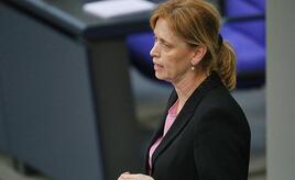 Prien verteidigt Umbau von 