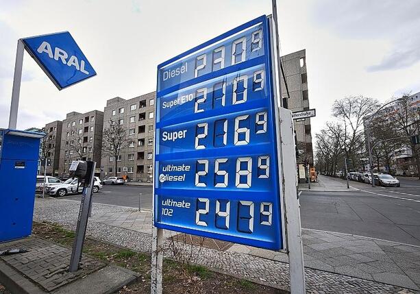 Bild vergr&ouml;&szlig;ern: Mineralölverband fürchtet Versorgungsprobleme bei langem Krieg