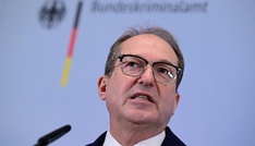 Dobrindt: Einigung mit Drittstaaten zu Abschiebezentren bis Ende 2026 angestrebt