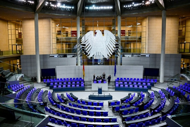 Bild vergr&ouml;&szlig;ern: Bundestag stimmt über Reform von privater Altersvorsorge ab