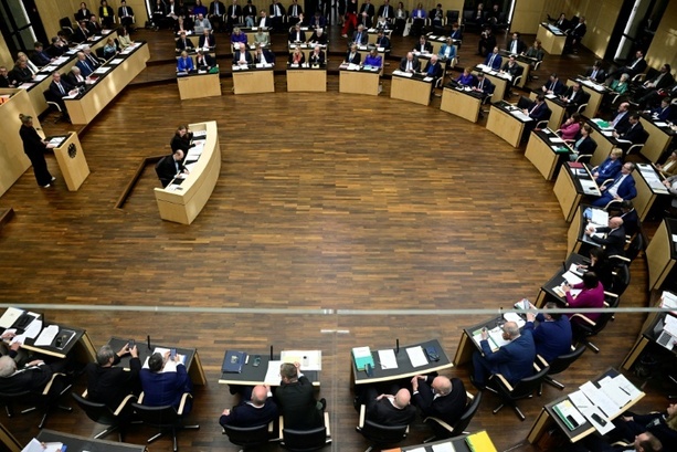 Bild vergr&ouml;&szlig;ern: Bundesrat macht Weg für umstrittene europäische Asylreform frei