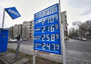 Wirtschaftsministerium geht aktuell nicht von Benzinmangel aus