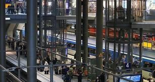 Viele Urlauber nehmen Ostern den Zug statt des Autos