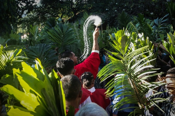 Bild vergr&ouml;&szlig;ern: Palmsonntag: Israelische Polizei untersagt Lateinischem Patriarchen Zugang zu Grabeskirche