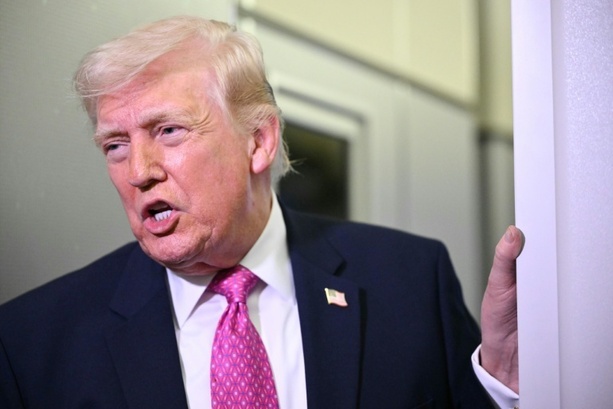 Bild vergr&ouml;&szlig;ern: Trump: Iran-Krieg hat Regimewechsel in Teheran erreicht