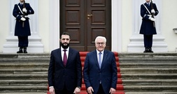 Syriens Übergangspräsident al-Scharaa von Steinmeier in Berlin empfangen