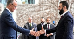 Syrischer Übergangspräsident al-Scharaa von Merz im Kanzleramt empfangen
