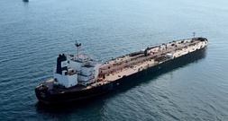 Kapitän eines Schattenflotten-Öltankers in Frankreich zu Haftstrafe verurteilt