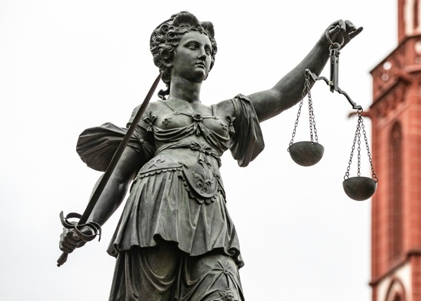 Bild vergr&ouml;&szlig;ern: Gewalt an Frauen: Richterbund beklagt erhebliche Personallücken