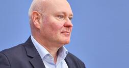 Wirtschaftsweiser Truger drängt auf Maßnahmen gegen Inflation