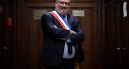 Französische Bürgermeister holen EU-Fahnen ein - heftige Kritik