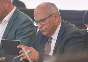 Poseck dringt auf härteren Umgang mit ausreisepflichtigen Syrern