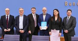 Wirtschaftsinstitute halbieren Konjunkturprognose