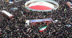 Tausende nehmen in Teheran Abschied von getötetem Marinekommandeur