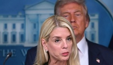 Trump baut Kabinett weiter um: Justizministerin Pam Bondi muss gehen