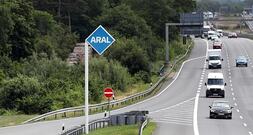 Hohe Spritpreise: Rufe nach Tempolimit werden lauter