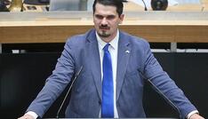 AfD-Politiker Vallendar bei Infostand ins Gesicht geschlagen