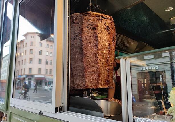 Bild vergr&ouml;&szlig;ern: Lauterbach empfiehlt nun doch Fleischkonsum - gegen Demenz