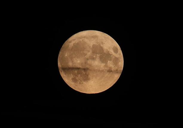 Bild vergr&ouml;&szlig;ern: Artemis 2-Crew erreicht Einflussbereich des Mondes