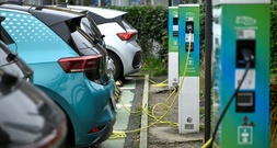 Ifo-Umfrage: Geschäftsklima in der Autoindustrie im März leicht verschlechtert