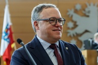 Ost-Regierungschefs fordern sofortiges Aussetzen der CO2-Abgabe auf Benzin