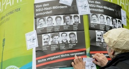 Unbekannte stehlen Gedenkkranz für von NSU ermordeten Halit Yozgat in Kassel