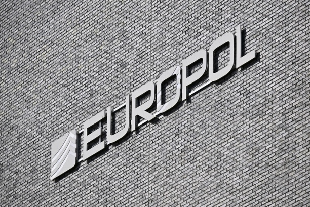 Bild vergr&ouml;&szlig;ern: Europol zerschlägt Schleuserring: Vietnamesen wurden nach Europa geschmuggelt