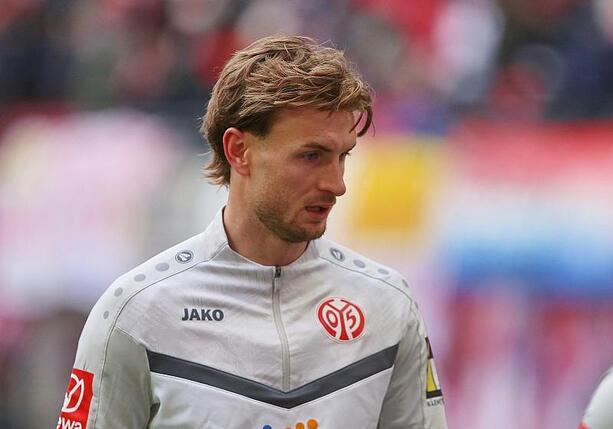 Bild vergr&ouml;&szlig;ern: Conference League: Mainz legt im Viertelfinal-Hinspiel vor