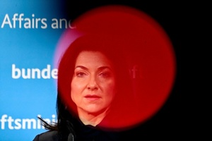 Reiche will Rente an Lebenserwartung koppeln und lehnt höhere Spitzensteuer ab