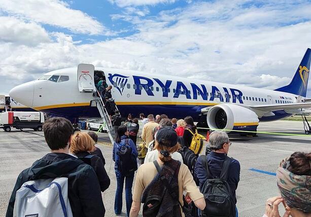 Bild vergr&ouml;&szlig;ern: Kerosin-Preise: Ryanair schließt Flugstornierungen nicht aus