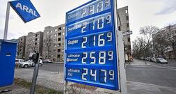 Klingbeil pocht auf Markteingriff bei Spritpreisen