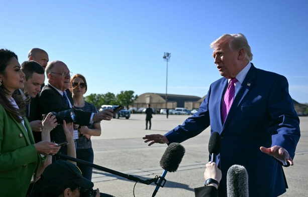 Bild vergr&ouml;&szlig;ern: Trump: Straße von Hormus wird ziemlich bald geöffnet