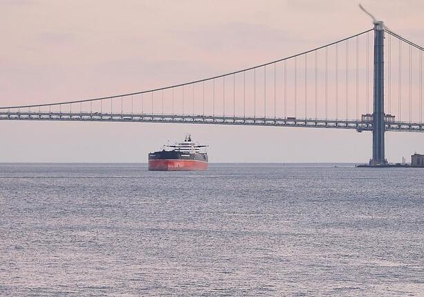 Bild vergr&ouml;&szlig;ern: Trump wirbt für Öl und Gas aus den USA