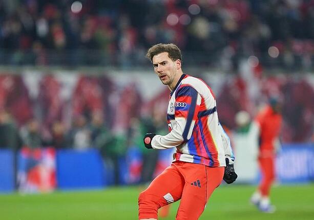 Bild vergr&ouml;&szlig;ern: 1. Bundesliga: Bayern besiegen St. Pauli mit Bundesliga-Torrekord