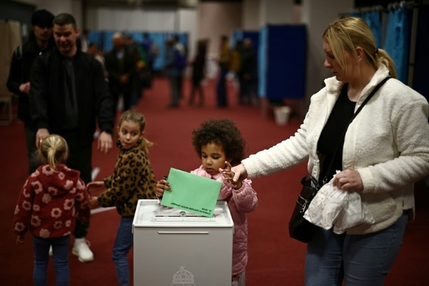 Bild vergr&ouml;&szlig;ern: Wahl in Ungarn: Rekord-Beteiligung von über 50 Prozent bis zum Mittag