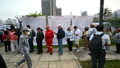 Peru hält erste Runde der Präsidentschaftswahl sowie Parlamentswahlen ab