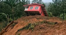 Elf Tote durch Zyklon 