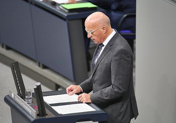 Bild vergr&ouml;&szlig;ern: Berichte: Verteidigungspolitischer Sprecher der AfD tritt zurück